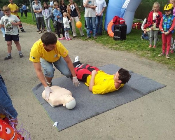 Dzień Dziecka w Parku Kasprowicza nad Rusałką - impreza WOPR Szczecin